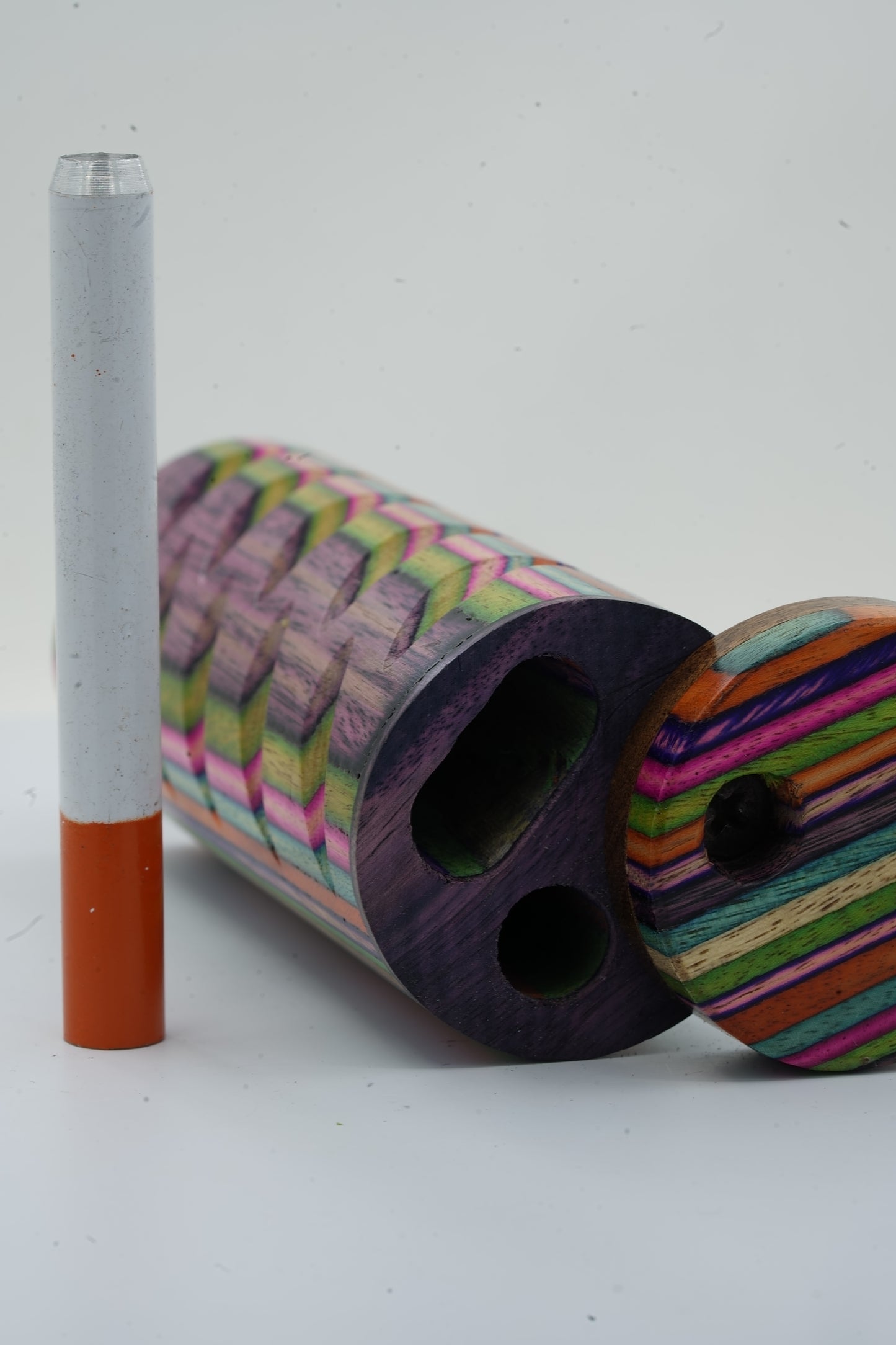 The Skatepark – Multicolor Dugout and Discreet One Hitter