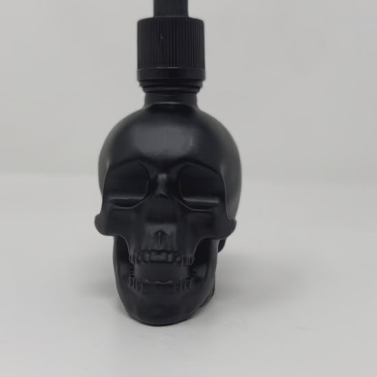 60ml black skull dropper.